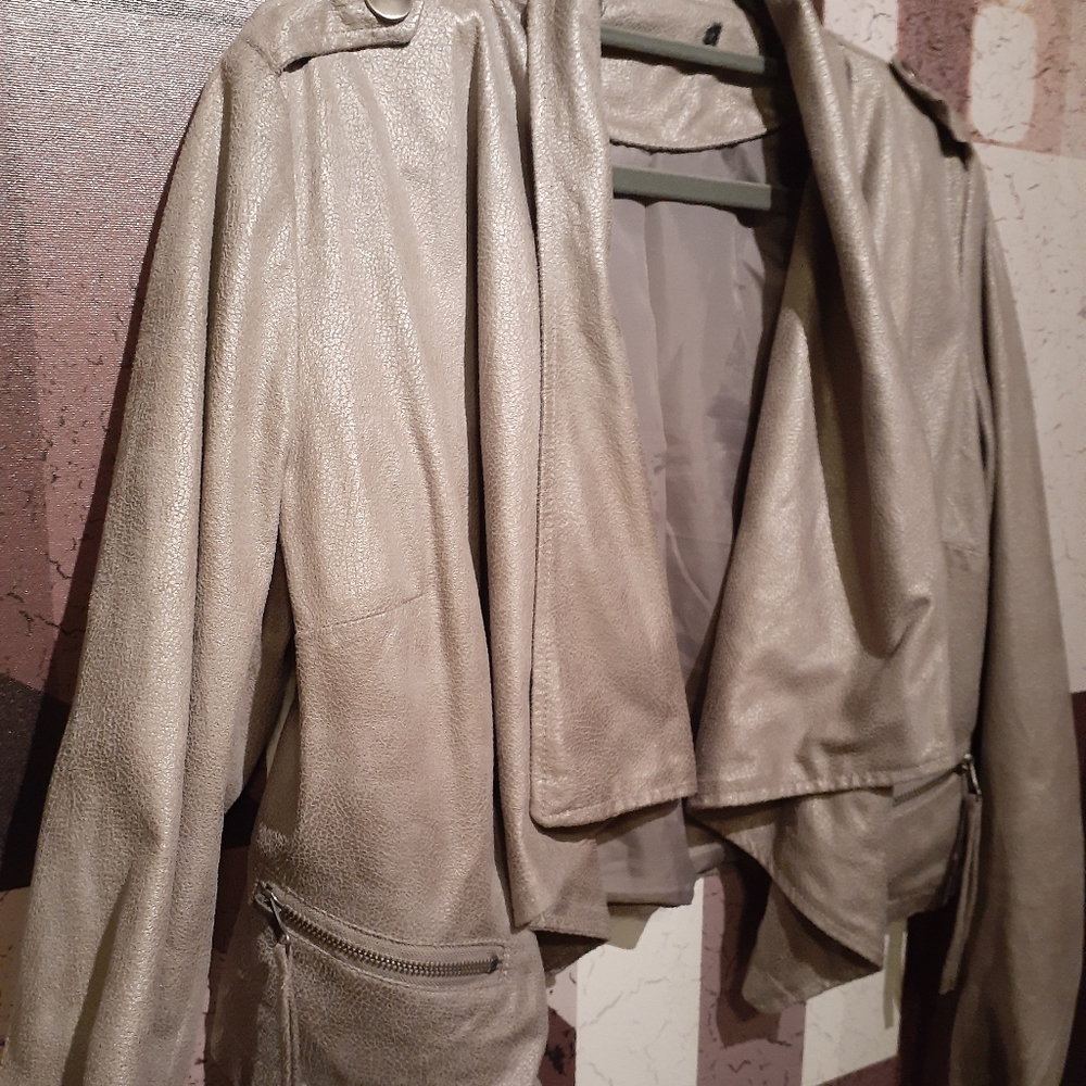 Cascade Suede Silver Jacket - Picture 2 of 7